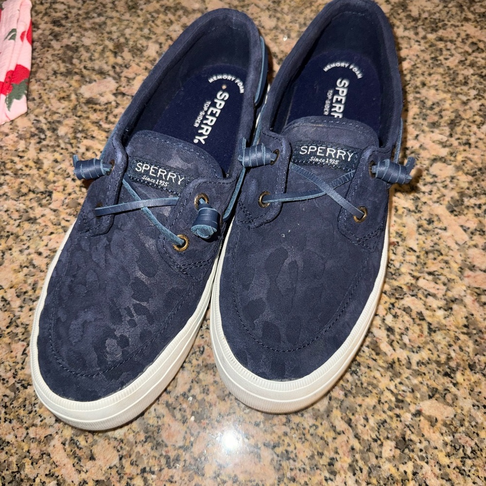 Sperry Women’s Navy Suede Boat Shoes Sneakers – Memory Foam Comfort size 7